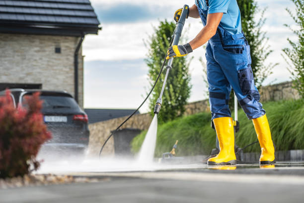 Best Deck Pressure Washing  in Spring Ridge, MD